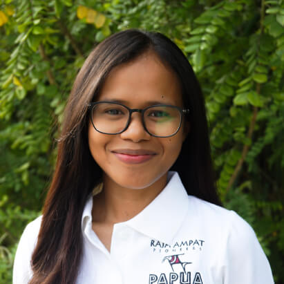 Dolly Tahalele - Kri Eco Resort Supervisor
