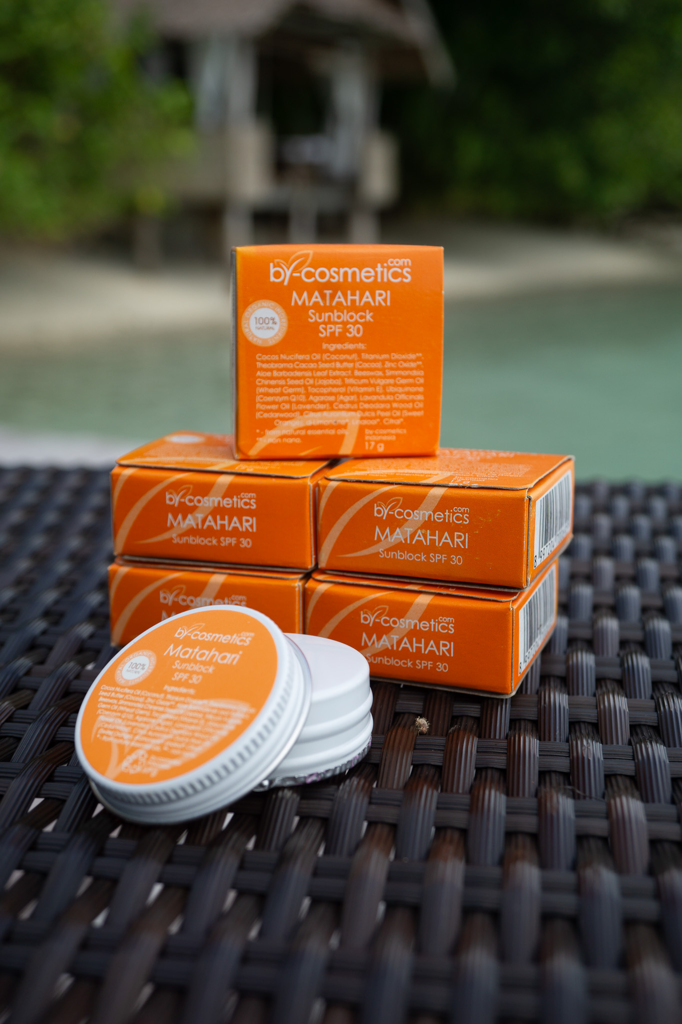 by cosmet matahari sunblock