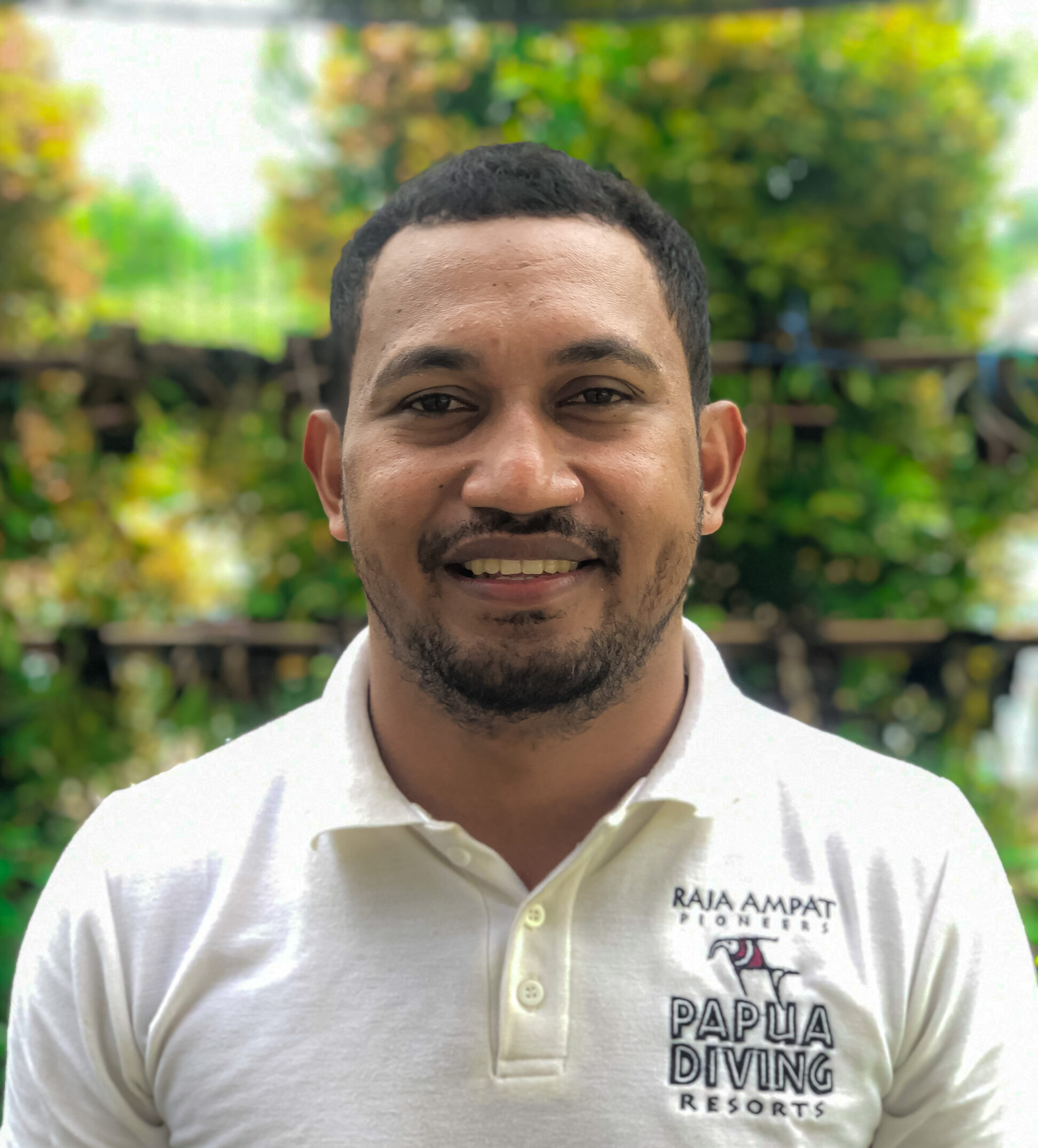 sesa papua diving resorts team