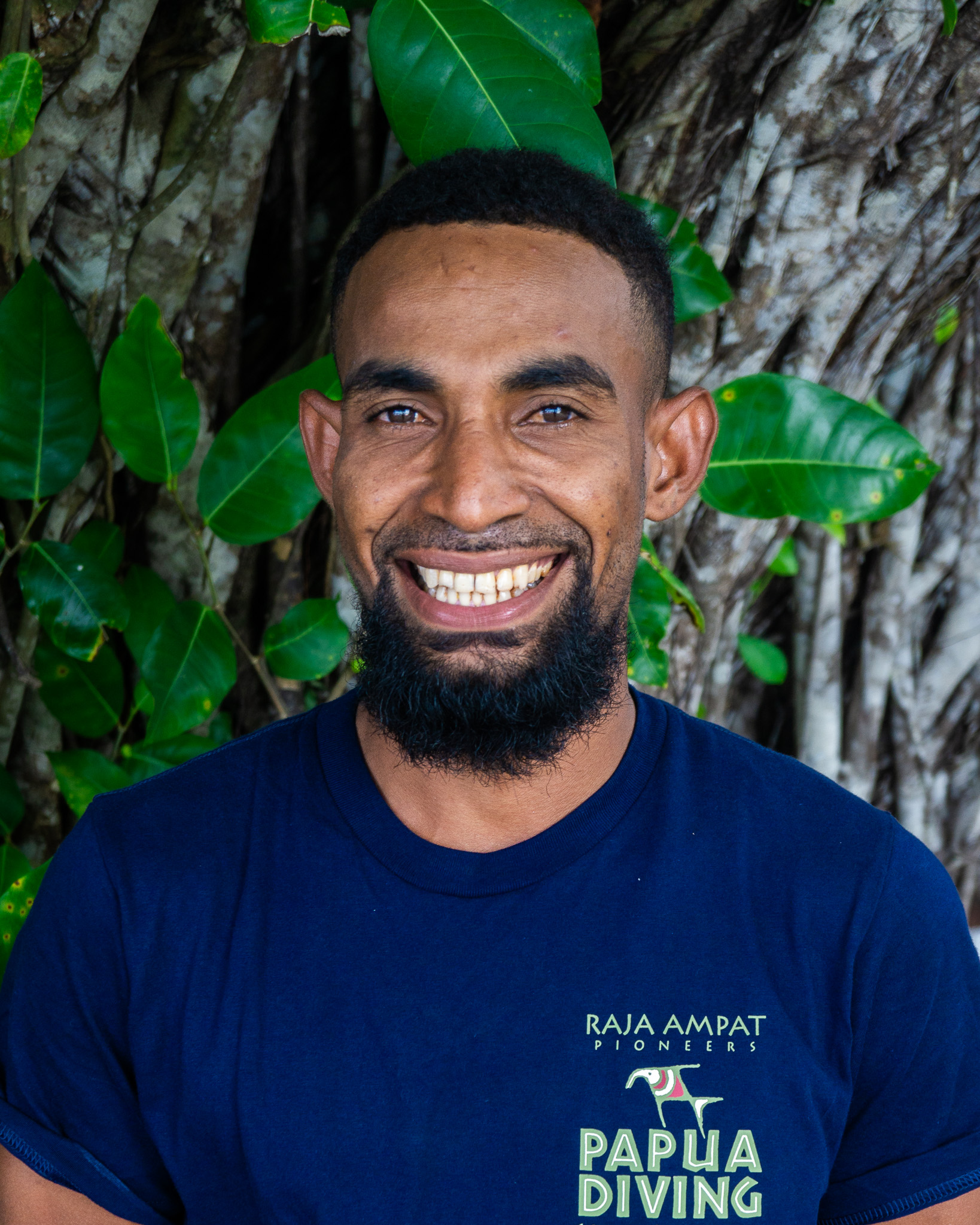 penias, Papua Diving Resorts team