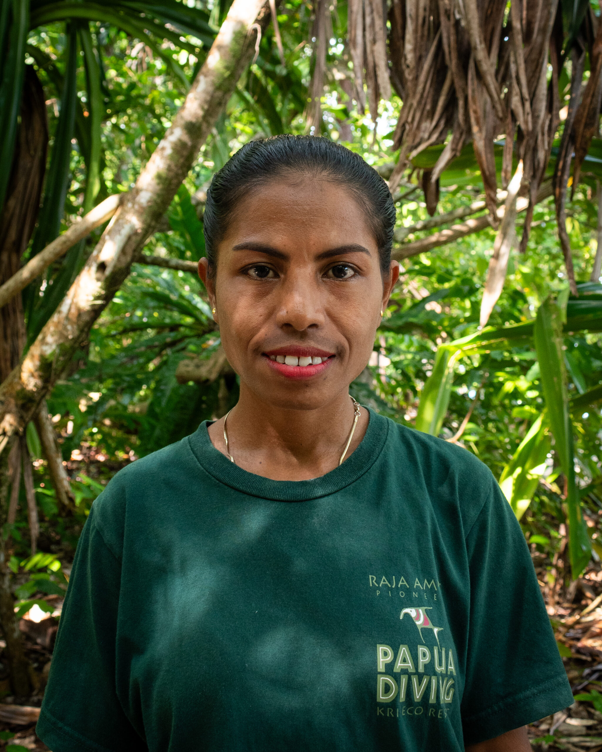 lin sawor, papua diving resorts team